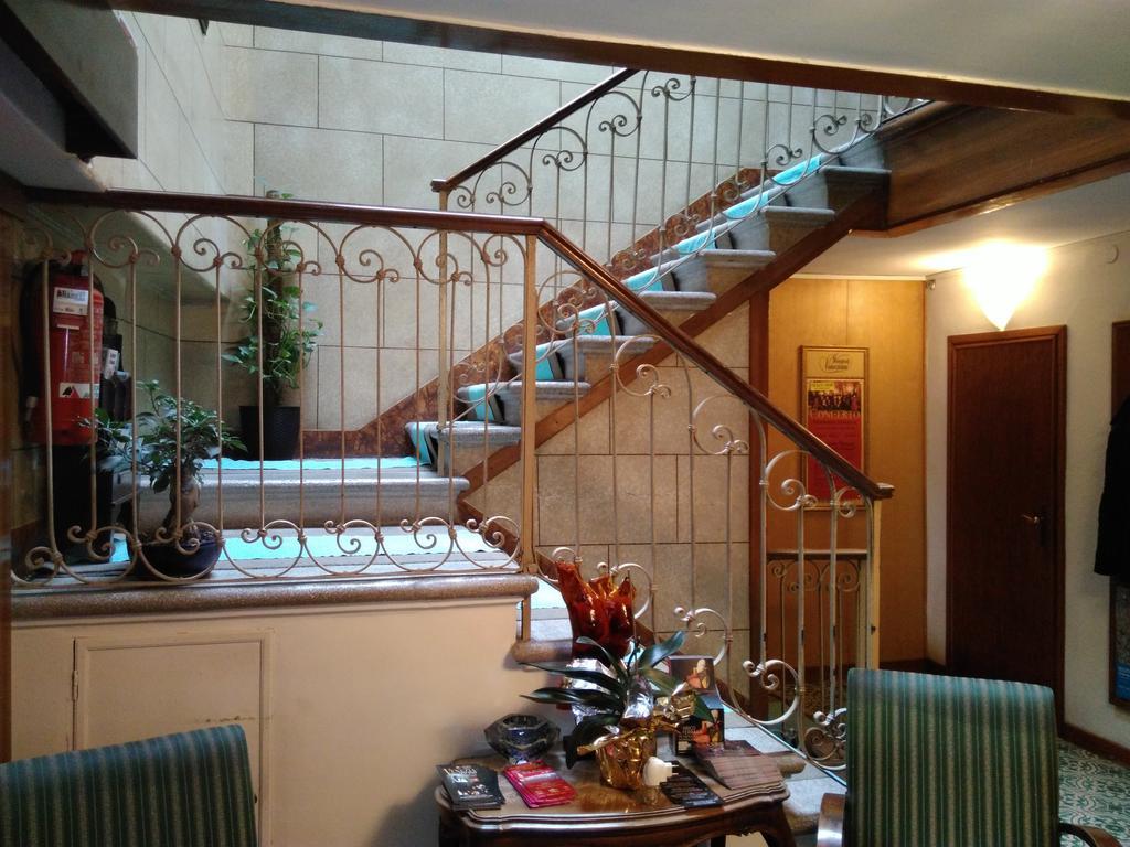 Albergo Al Gobbo Venice Luaran gambar