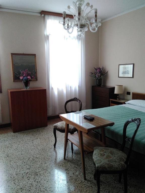 Albergo Al Gobbo Venice Luaran gambar